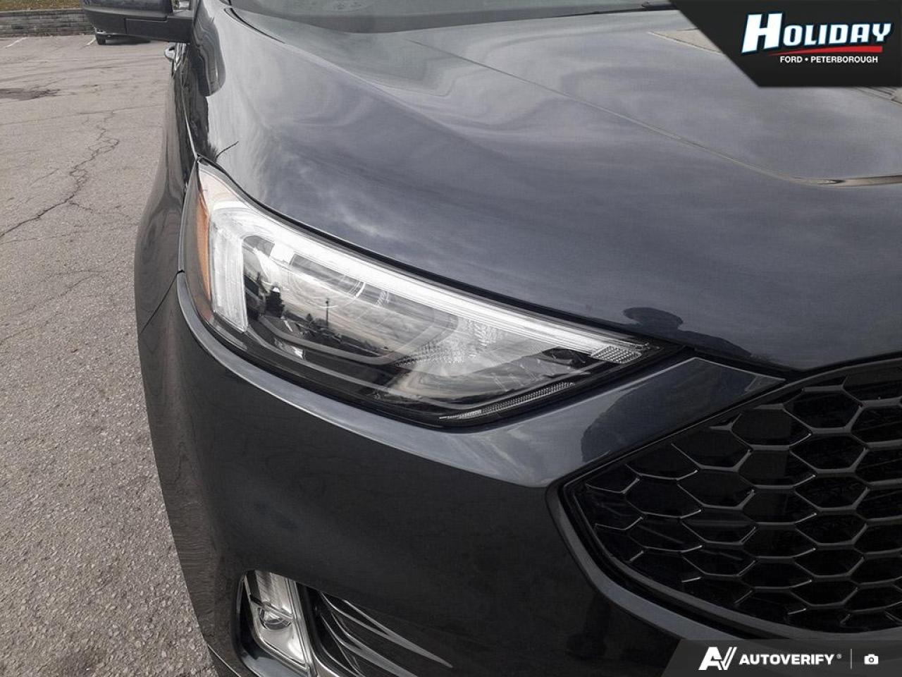 2022 Ford Edge ST Line Photo