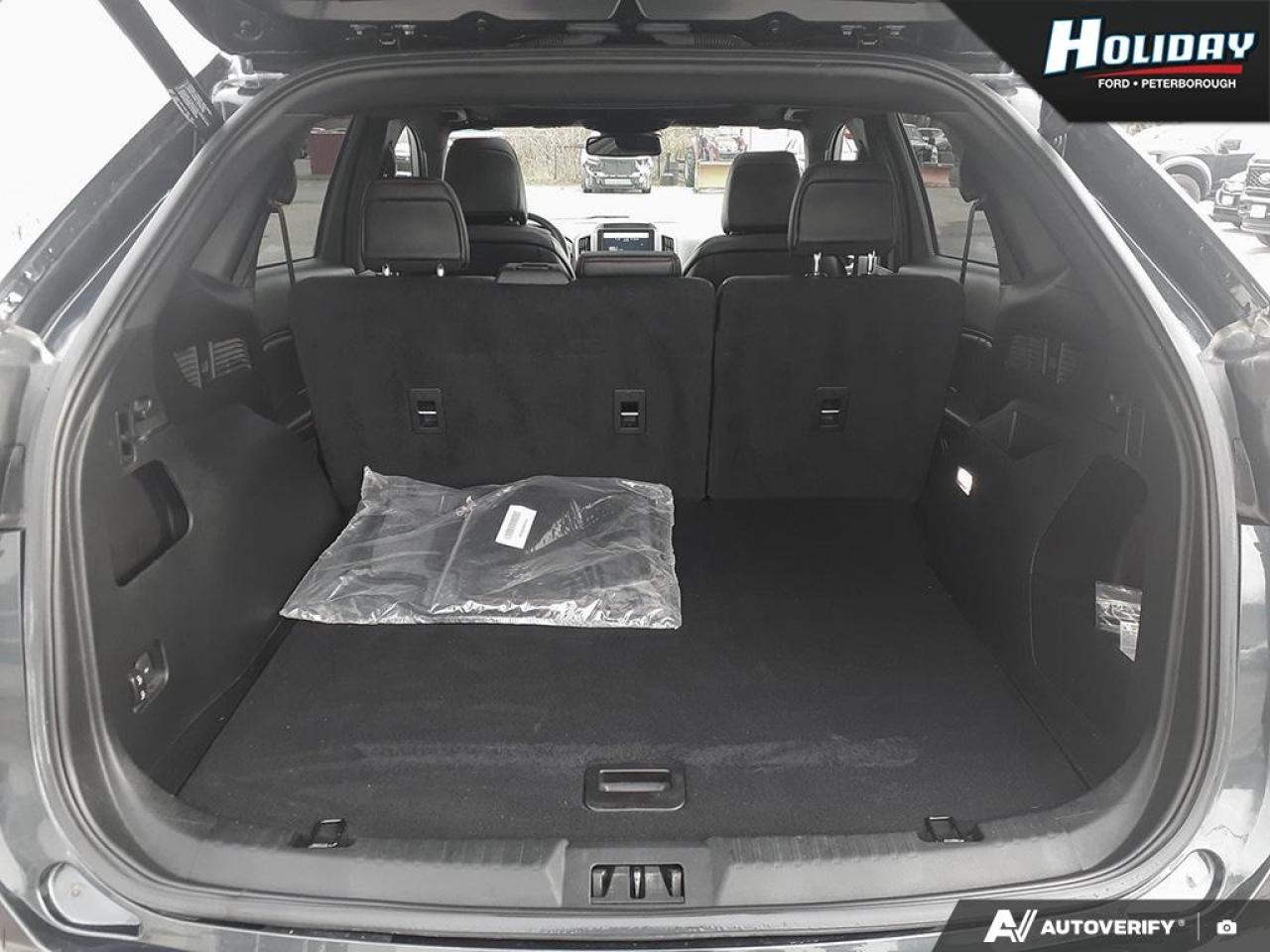 2022 Ford Edge ST Line Photo