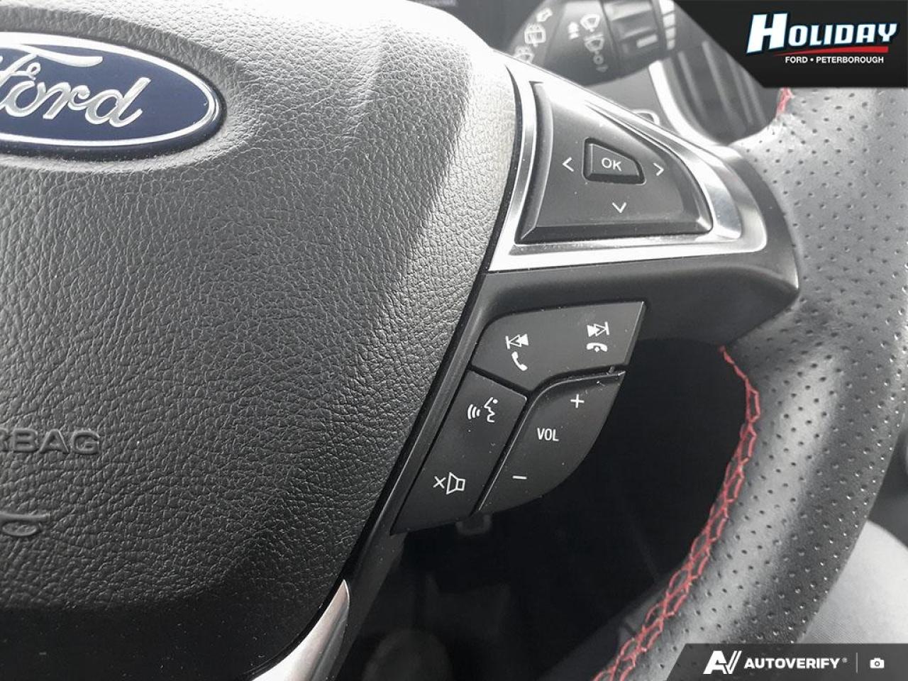 2022 Ford Edge ST Line Photo