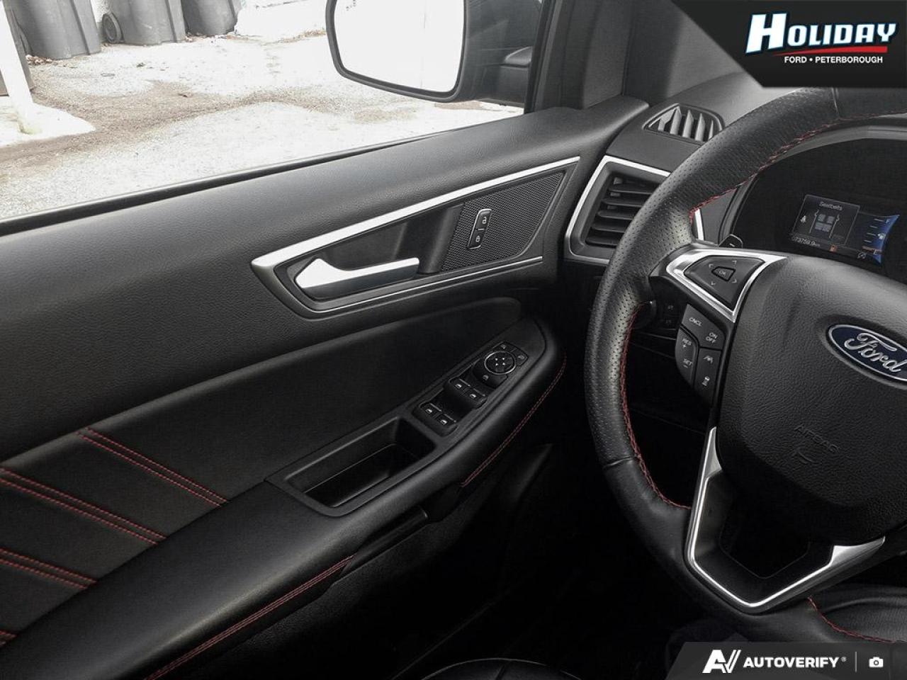 2022 Ford Edge ST Line Photo