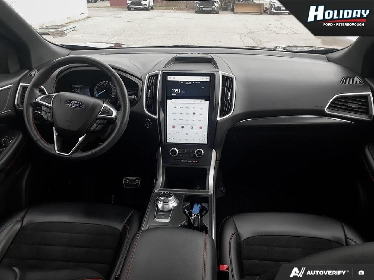 2022 Ford Edge ST Line Photo