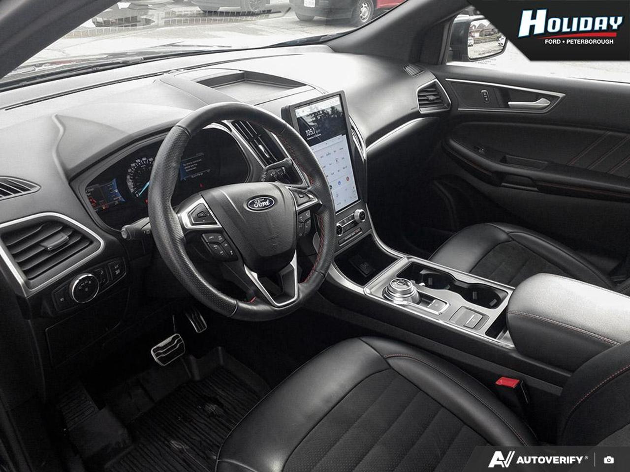 2022 Ford Edge ST Line Photo