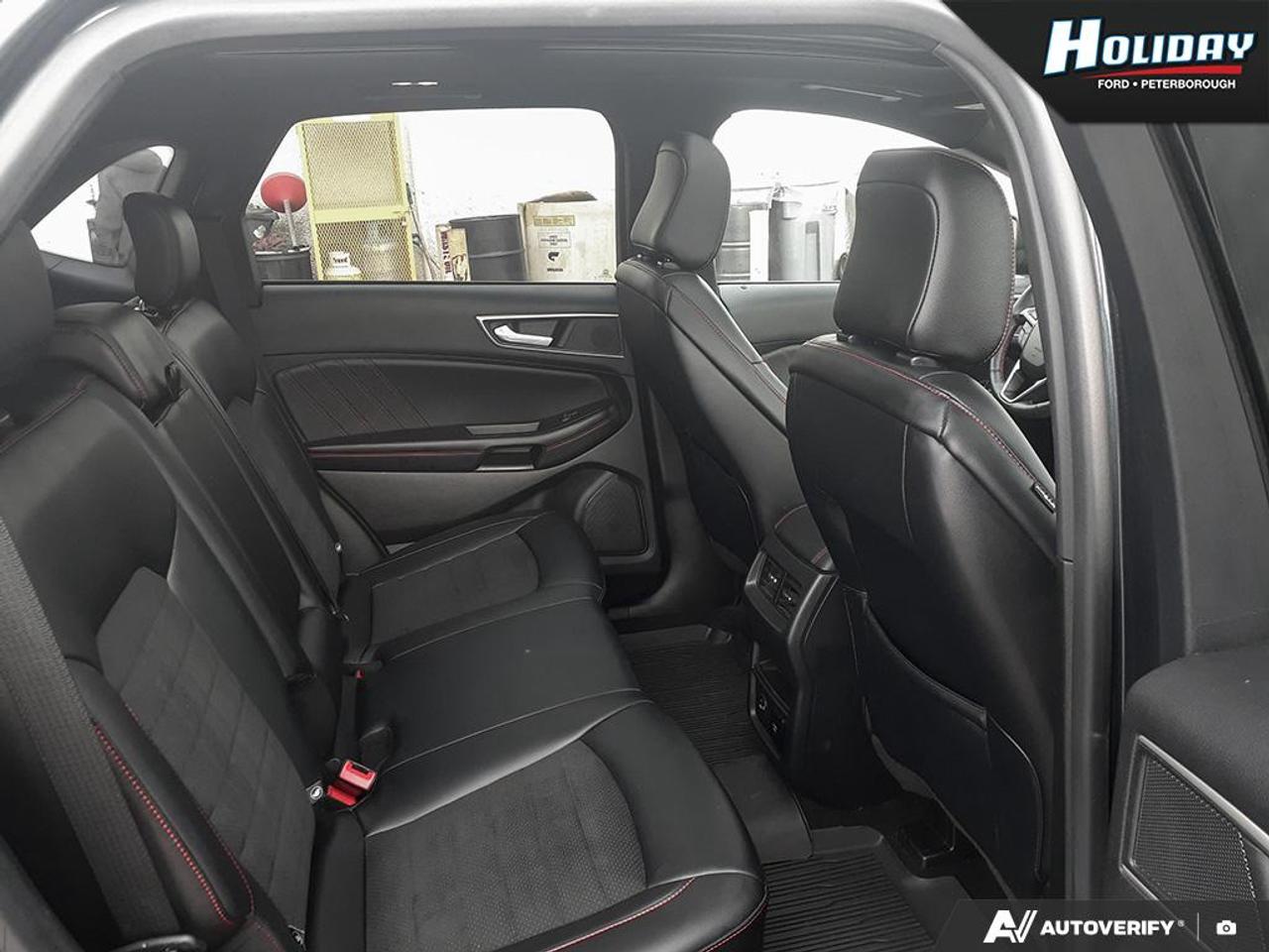2022 Ford Edge ST Line Photo