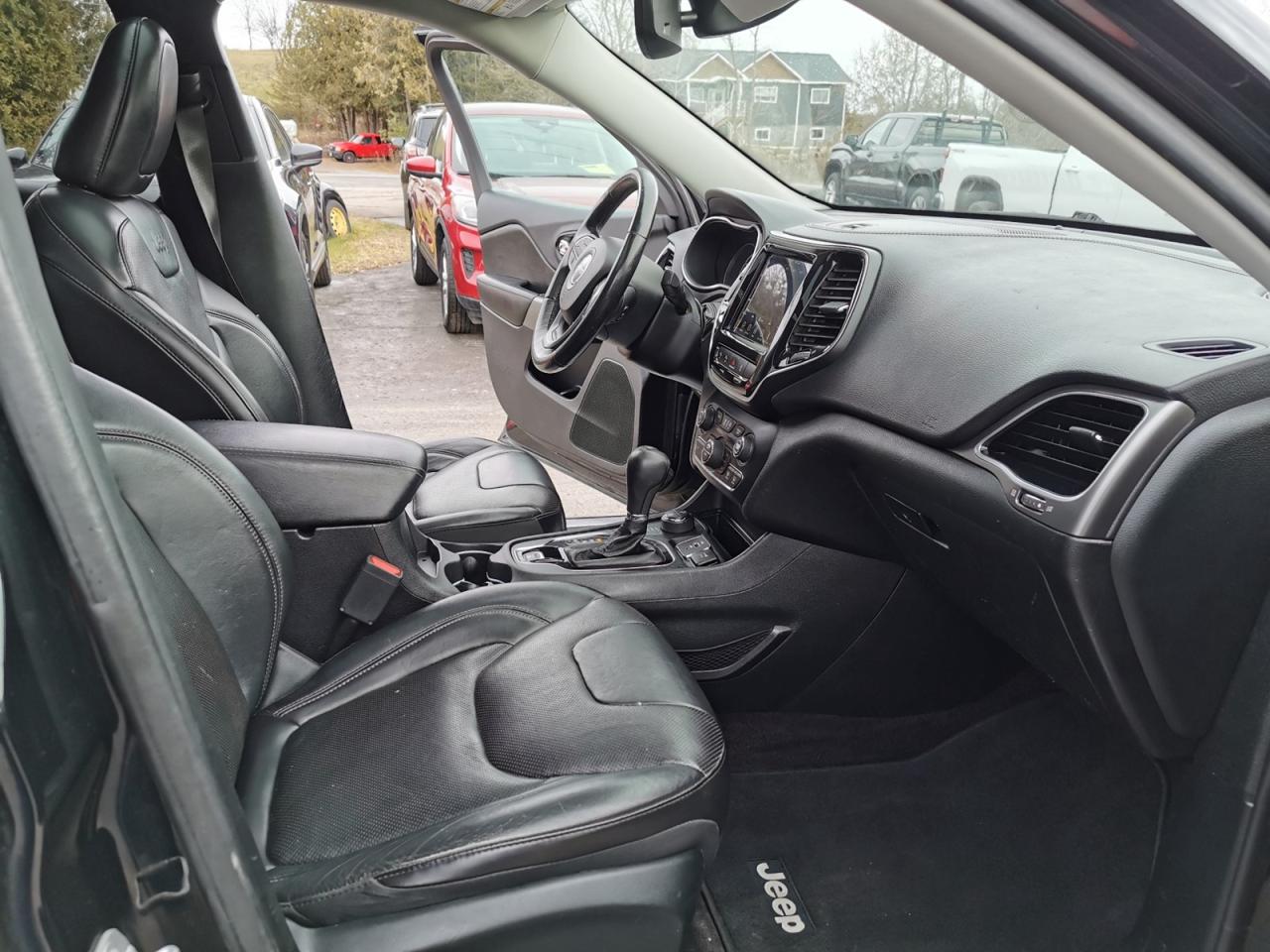 2019 Jeep Cherokee Limited - Photo #22