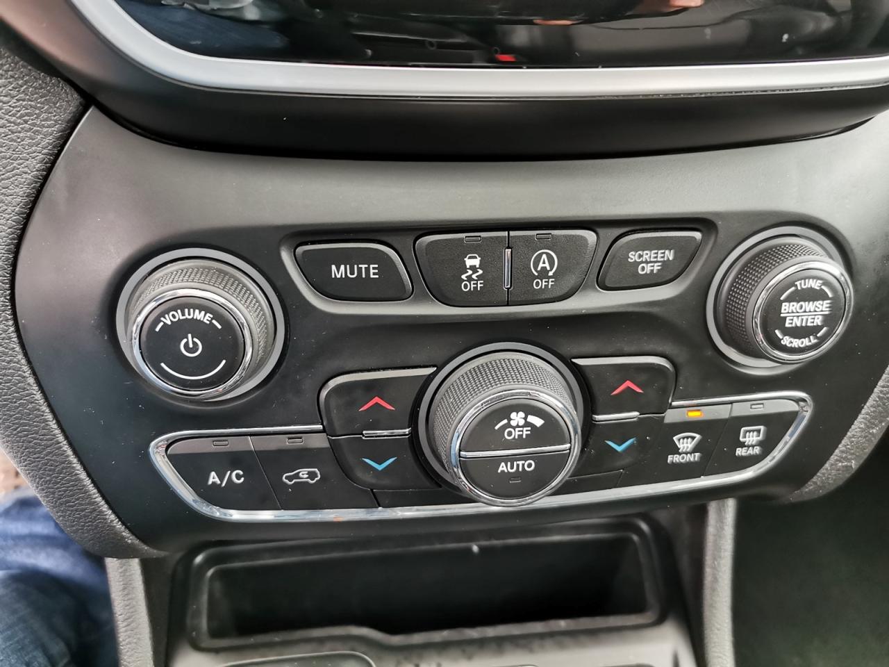 2019 Jeep Cherokee Limited Photo