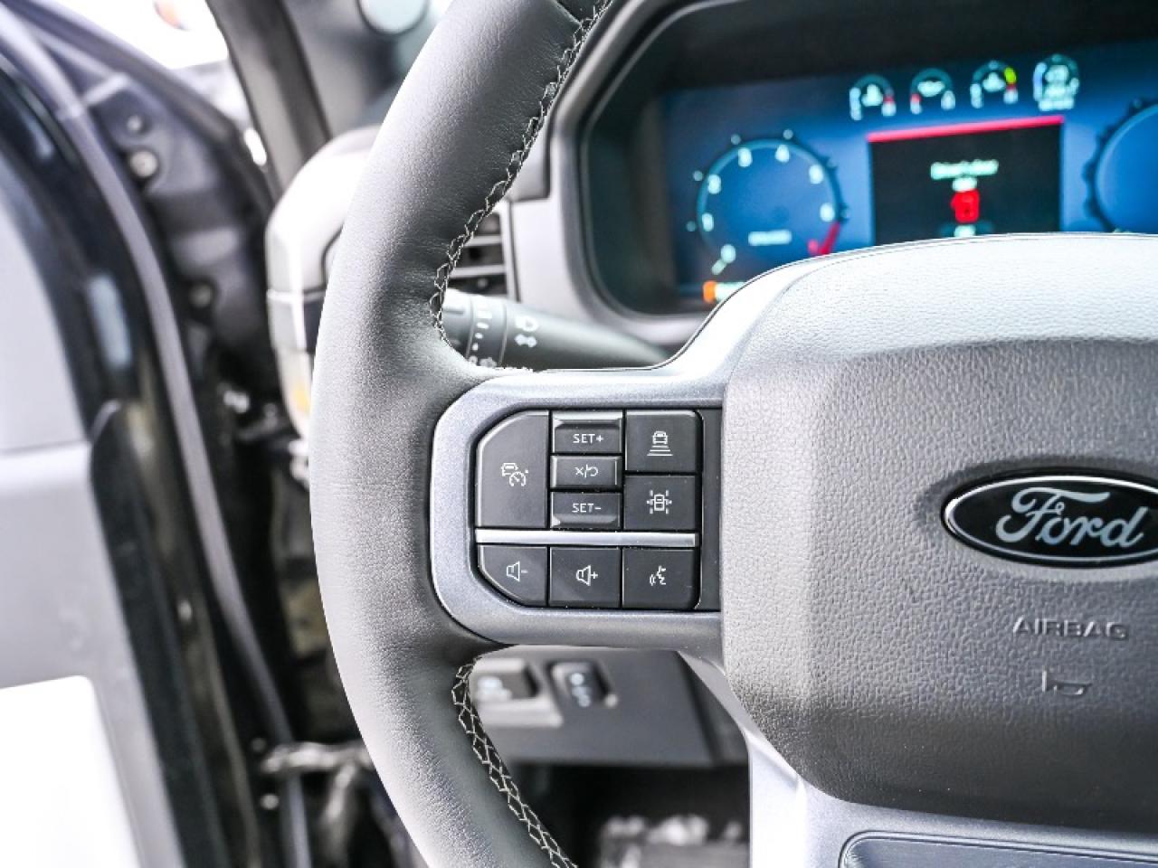 2025 Ford F-150 Lariat Photo