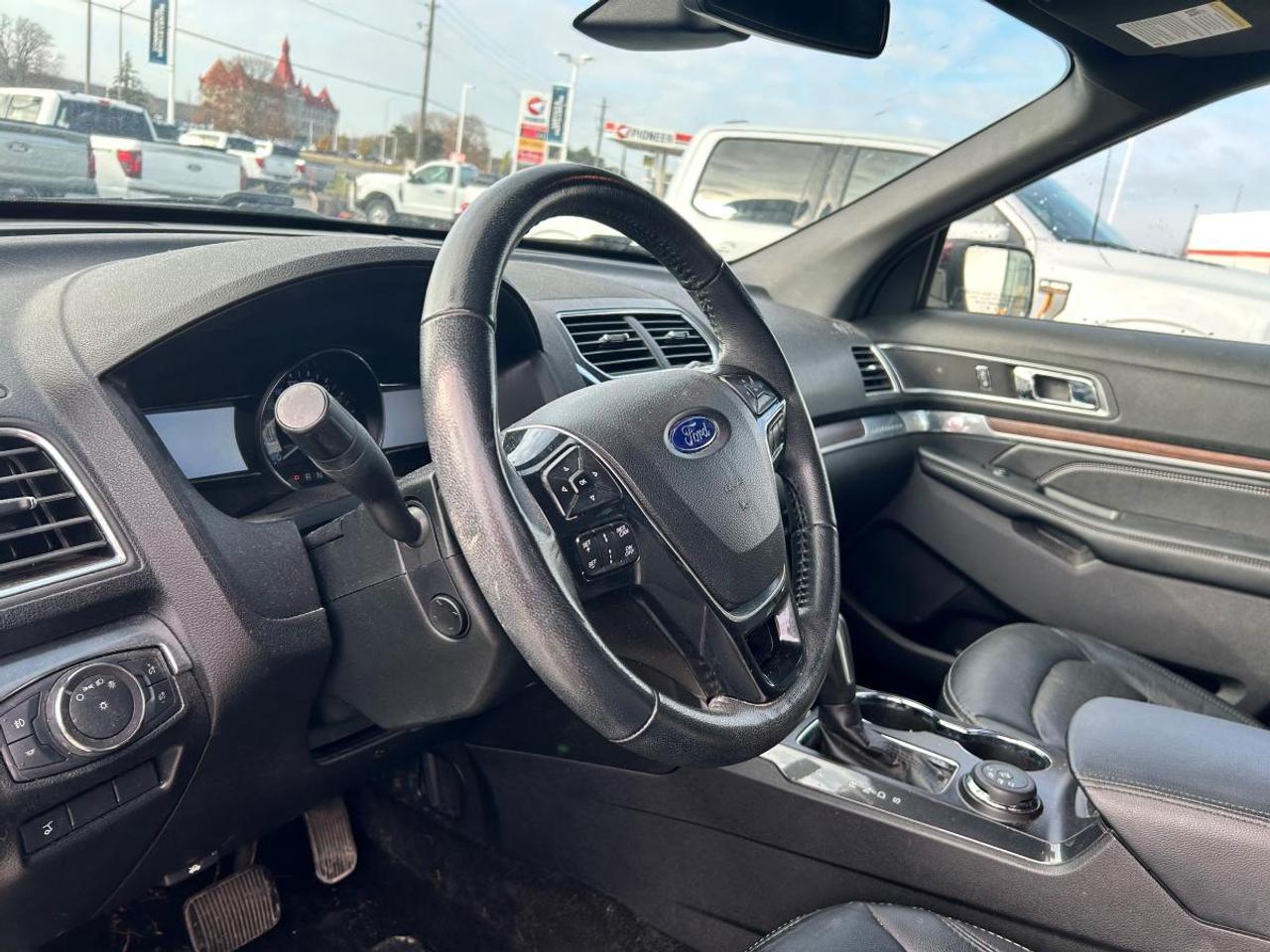 2019 Ford Explorer LIMITED Photo