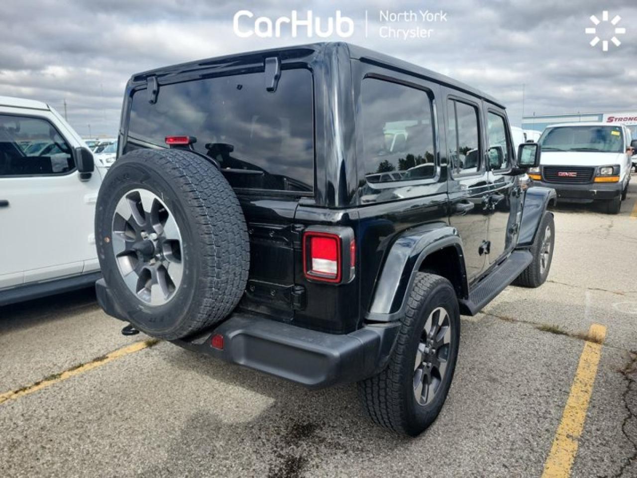 2021 Jeep Wrangler Unlimited Sahara Photo2