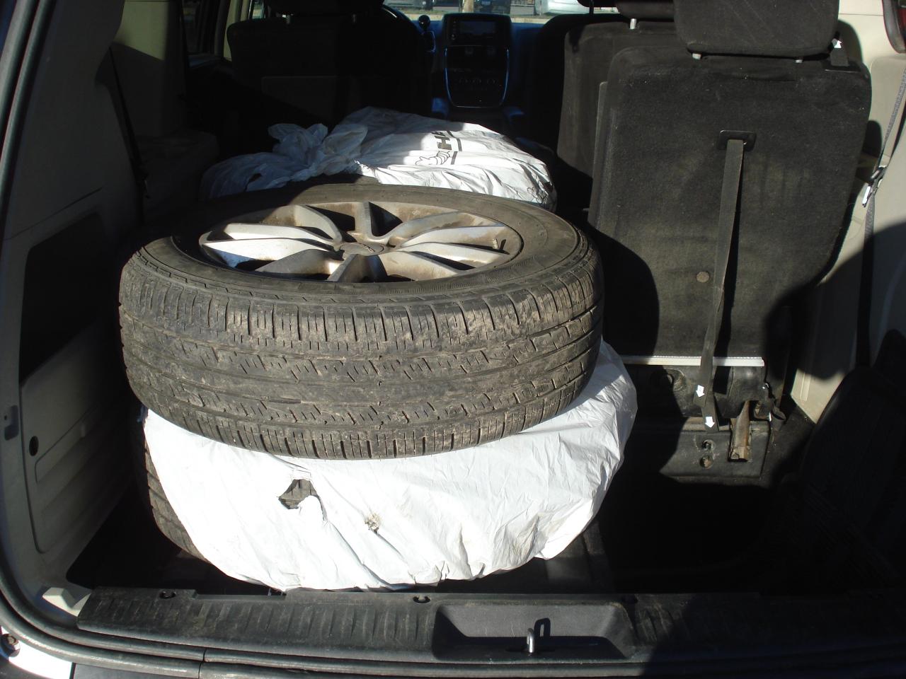 2014 Dodge Grand Caravan 4dr Wgn SXT Photo4