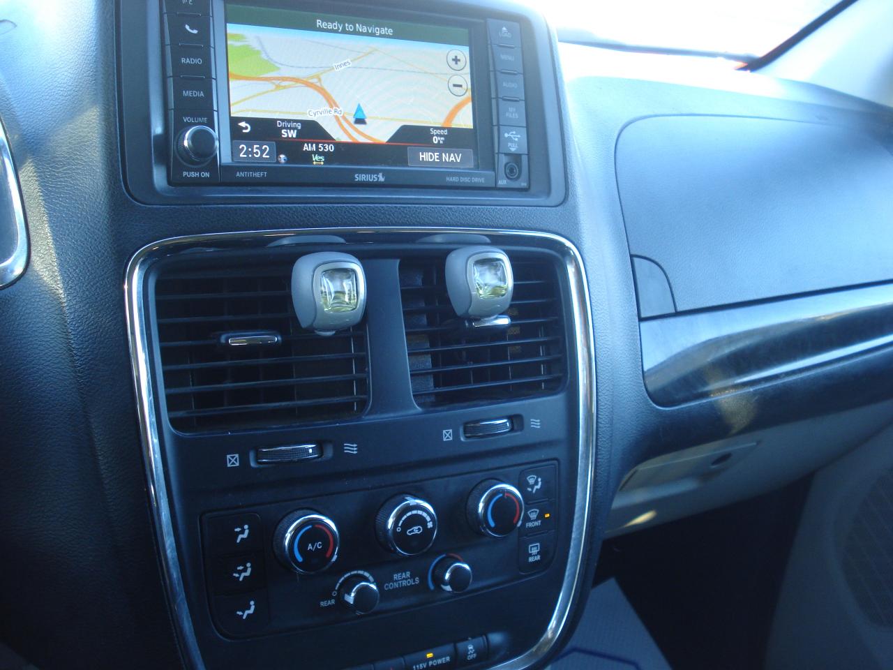 2014 Dodge Grand Caravan 4dr Wgn SXT Photo