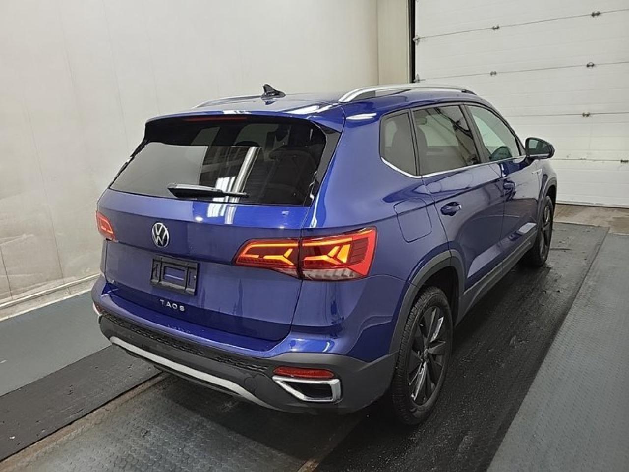 2023 Volkswagen Taos Comfortline | Panoramic Sunroof | Adaptive Cruise | Heated Wheel + Seats | CarPlay + Android | Photo