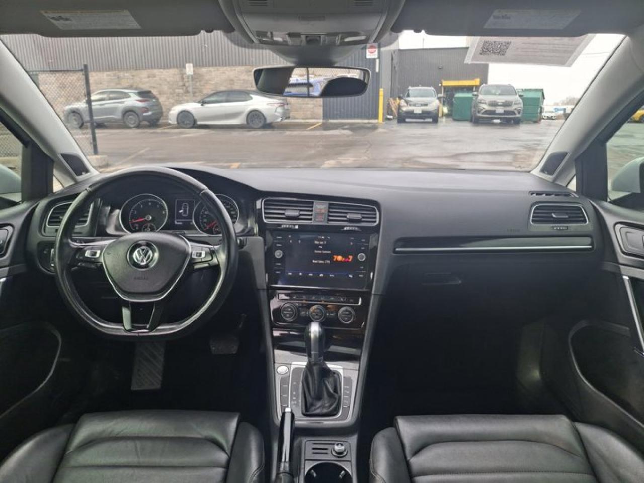 2018 Volkswagen Golf Highline | Leather | Sunroof | Nav | Adaptive Cruise | Heated Seats | CarPlay + Android and More ! Photo