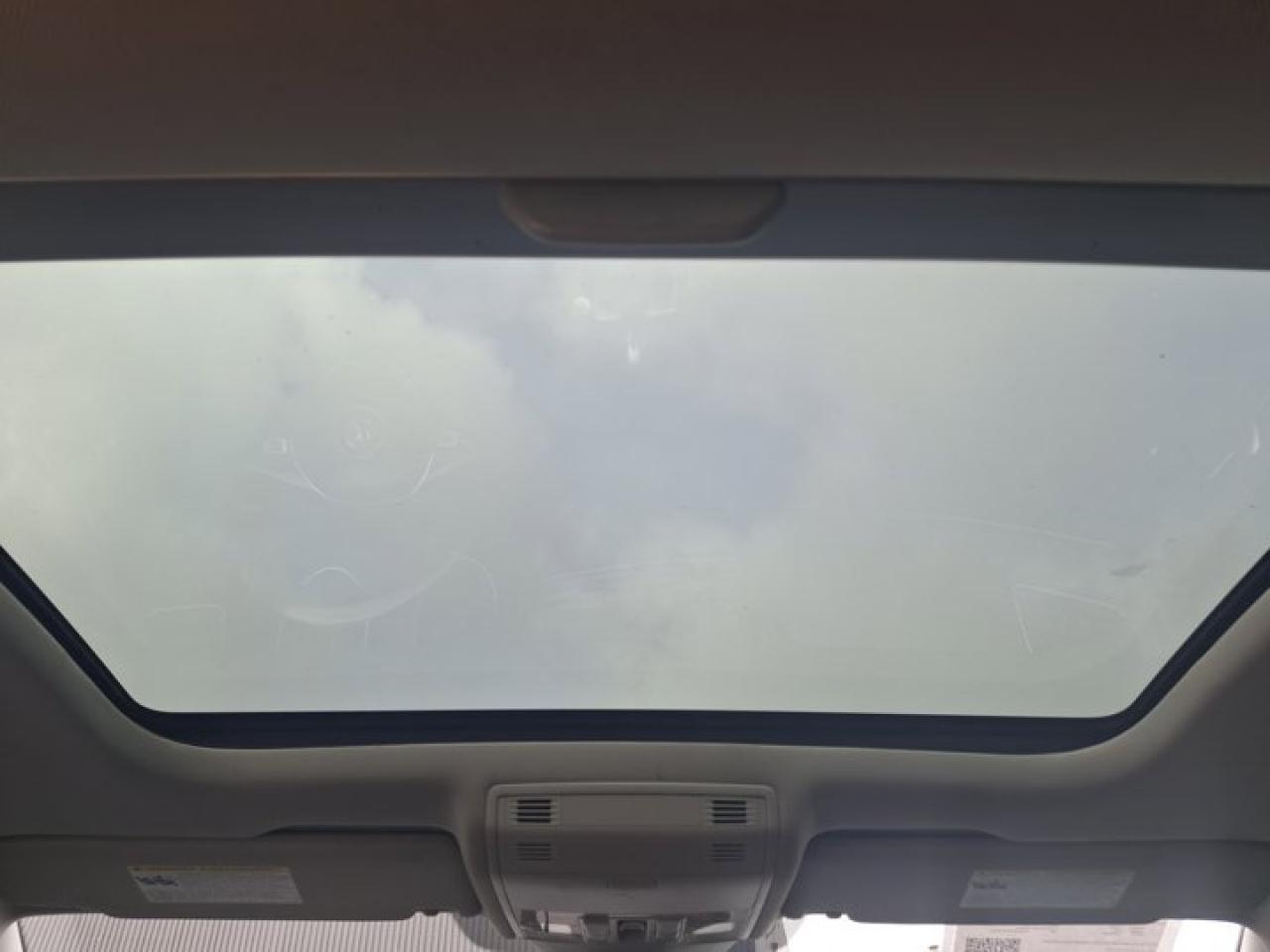 2018 Volkswagen Golf Highline | Leather | Sunroof | Nav | Adaptive Cruise | Heated Seats | CarPlay + Android and More ! Photo