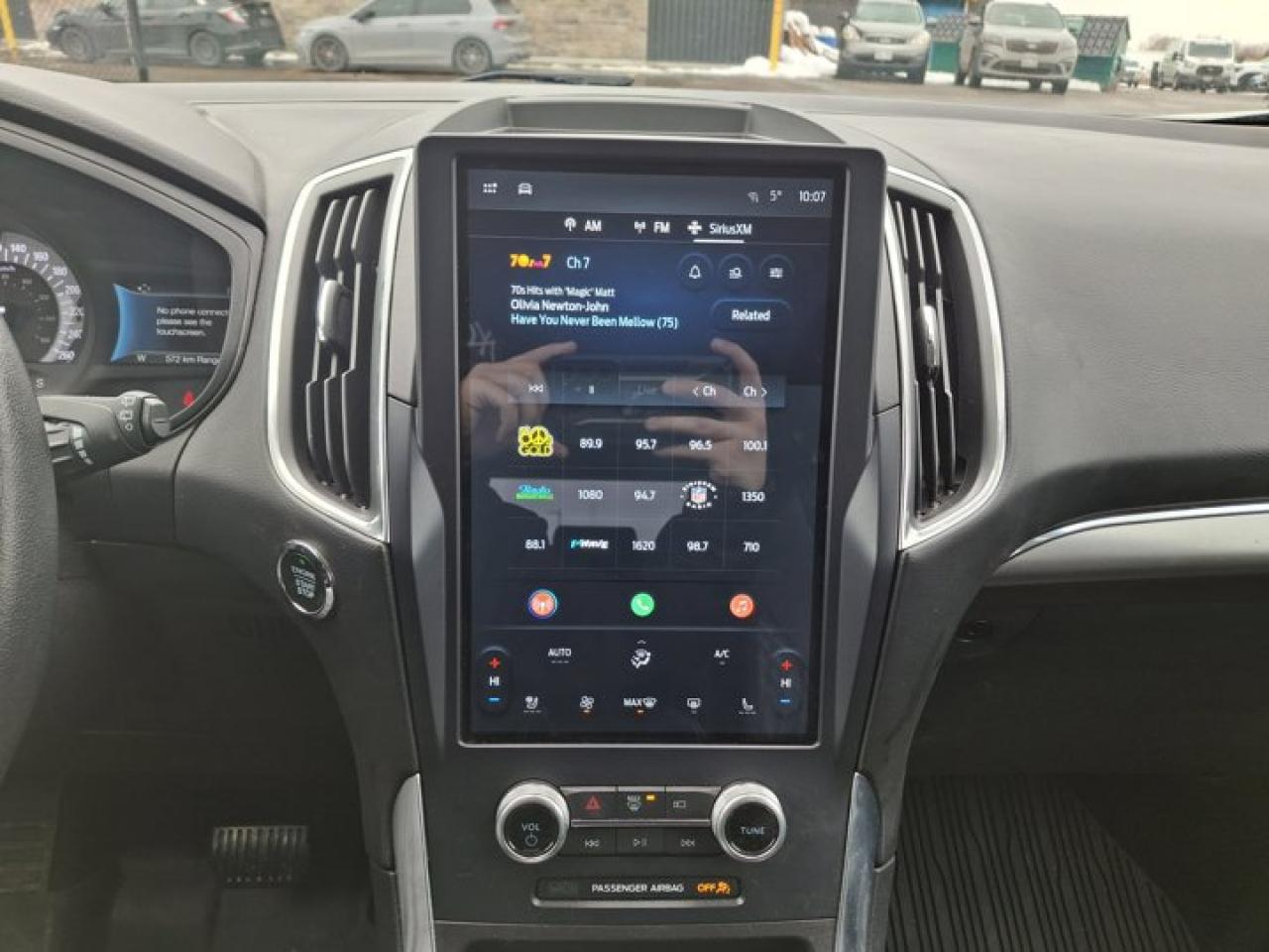 2023 Ford Edge Titanium AWD | Pano Roof | Leather | Heated Wheel + Seats | CarPlay + Android | Rear Cam and More ! Photo