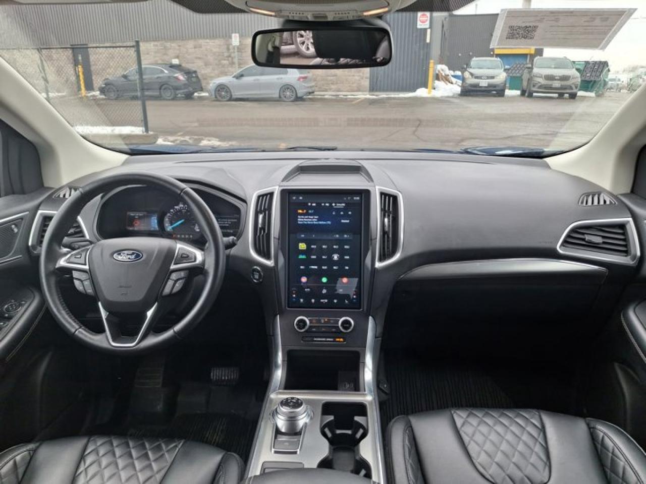 2023 Ford Edge Titanium AWD | Pano Roof | Leather | Heated Wheel + Seats | CarPlay + Android | Rear Cam and More ! Photo