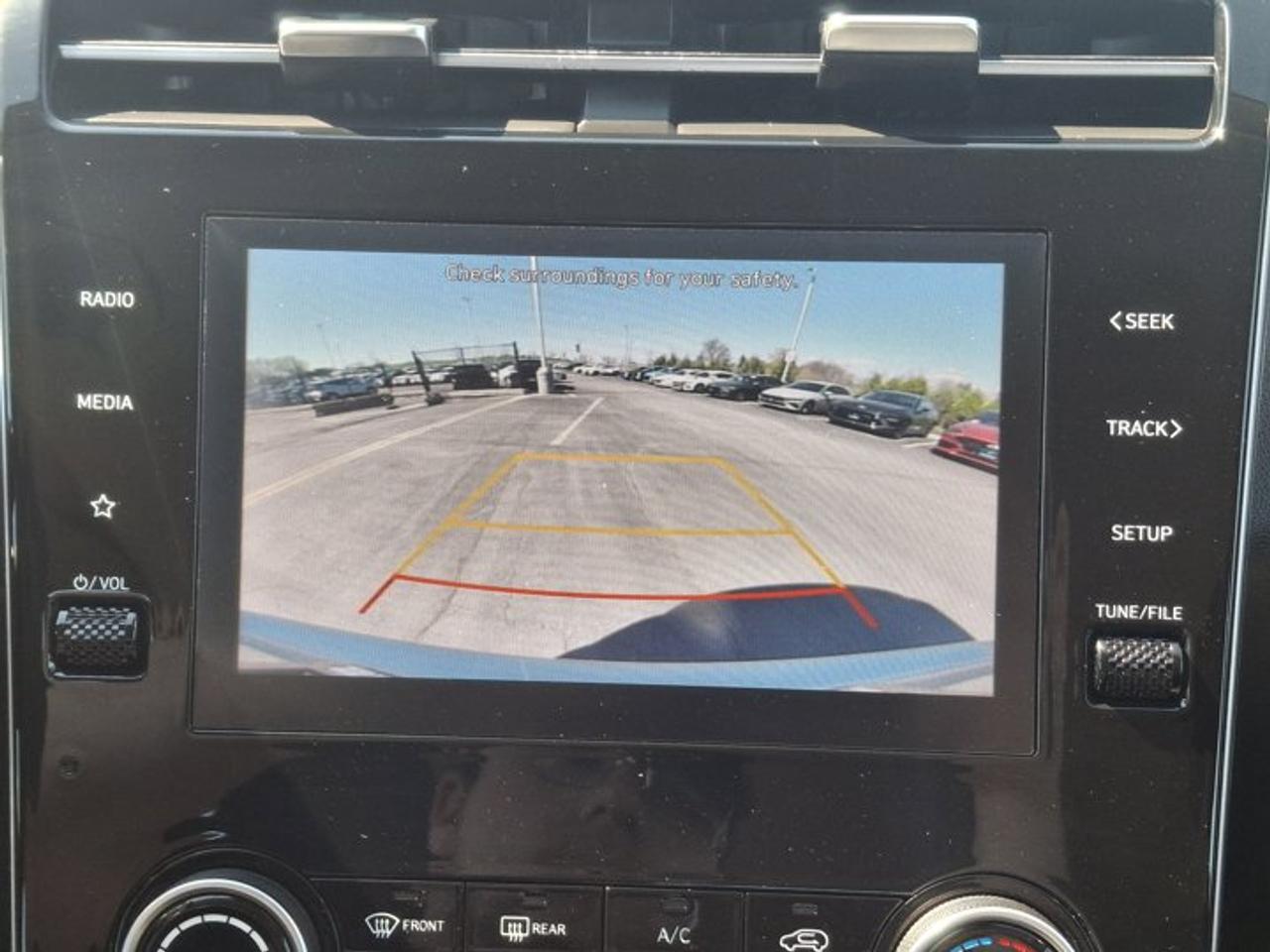 2023 Hyundai Tucson Essential AWD | Heated Seats | Carplay and Android Auto | Lane Departure and Assist | and More ! Photo