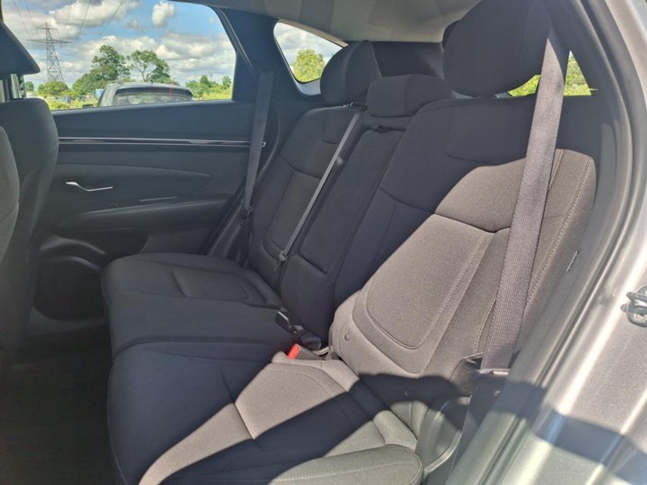 2023 Hyundai Tucson Essential AWD | Heated Seats | Carplay and Android Auto | Lane Departure and Assist | and More ! Photo