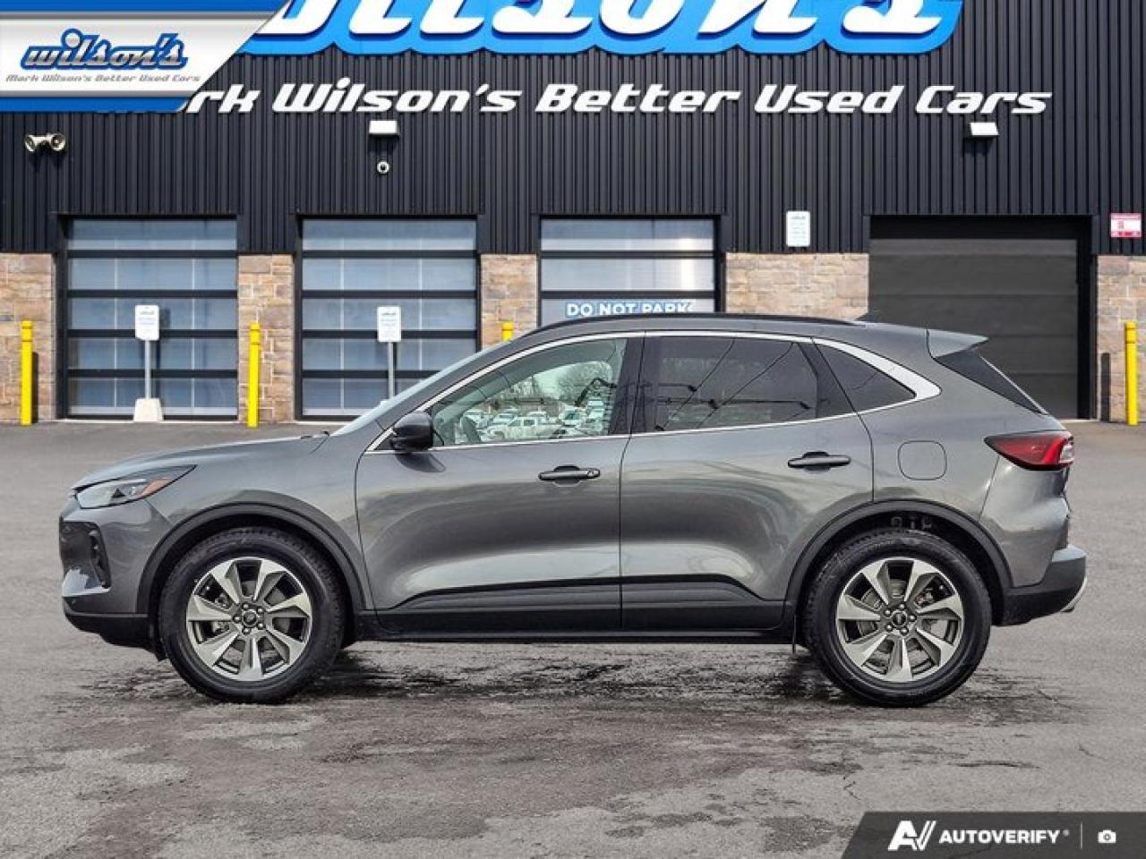 2024 Ford Escape Platinum AWD | 2.0L | PanoSunroof | Leather | 360 Camera | Adaptive Cruise | Heated Wheel & More ! Photo