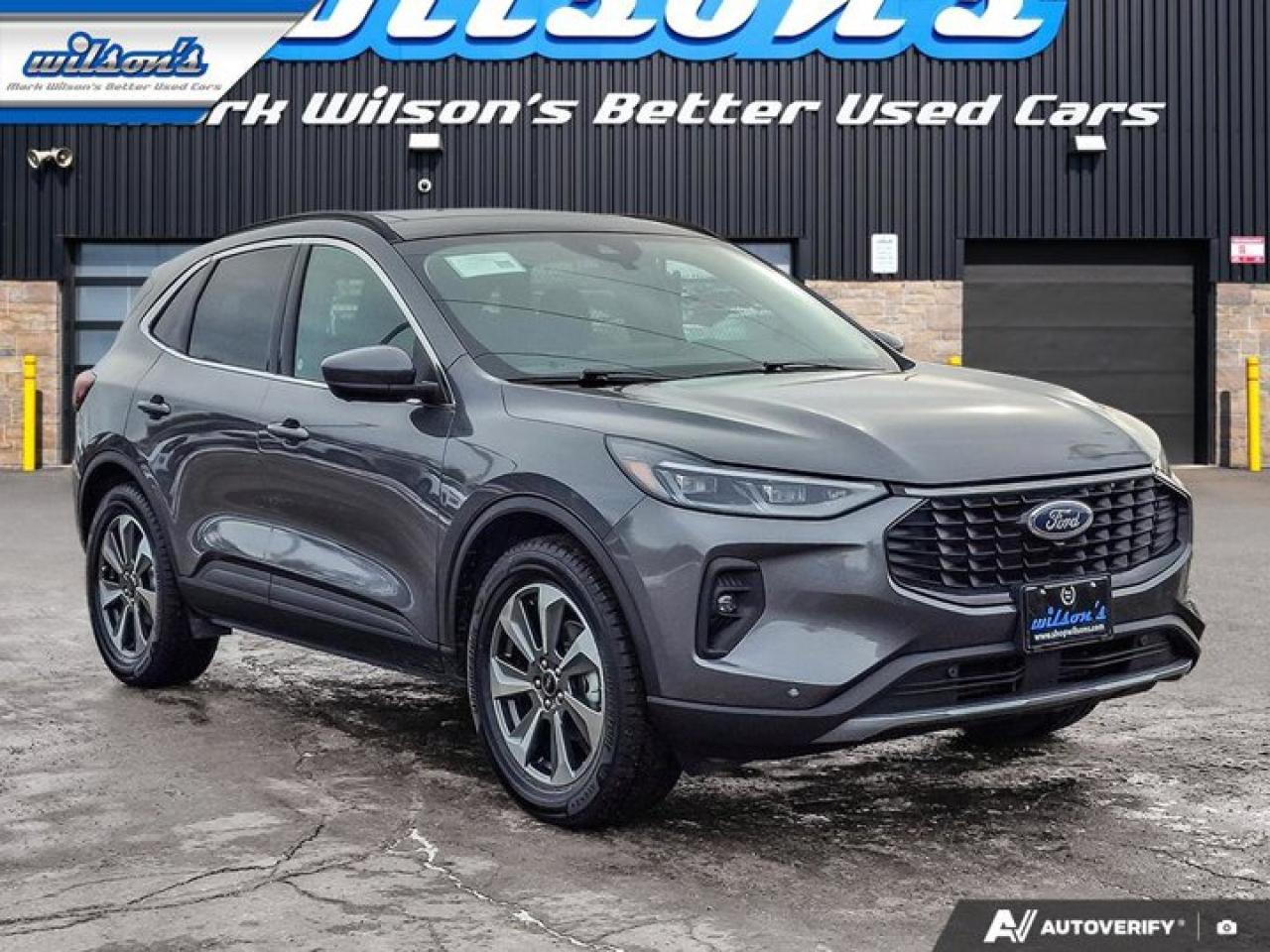 2024 Ford Escape Platinum AWD | 2.0L | PanoSunroof | Leather | 360 Camera | Adaptive Cruise | Heated Wheel & More ! Photo