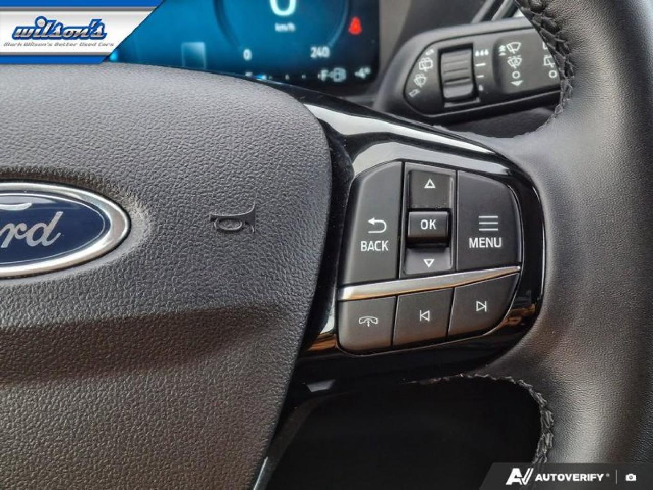 2024 Ford Escape Platinum AWD | 2.0L | PanoSunroof | Leather | 360 Camera | Adaptive Cruise | Heated Wheel & More ! Photo