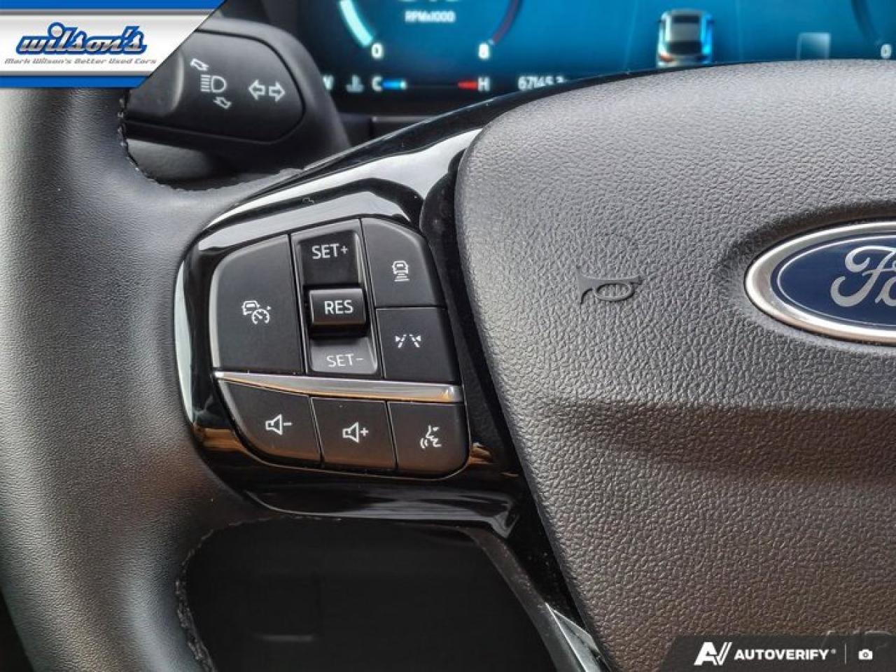 2024 Ford Escape Platinum AWD | 2.0L | PanoSunroof | Leather | 360 Camera | Adaptive Cruise | Heated Wheel & More ! Photo