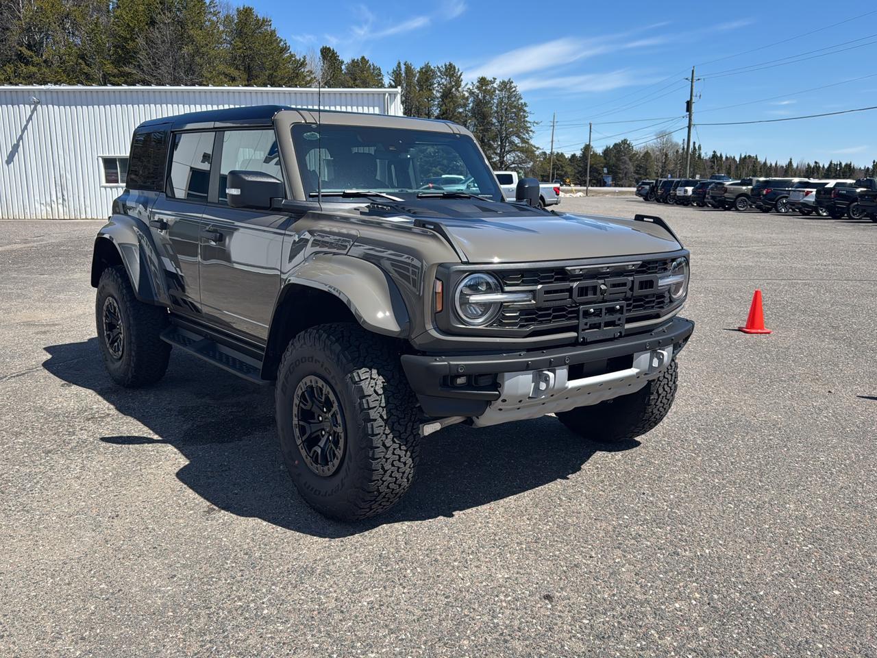 2025 Ford Bronco Raptor Photo2