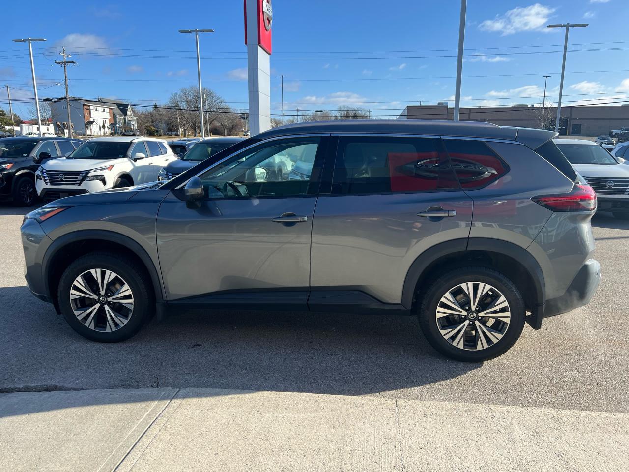 2021 Nissan Rogue SV AWD PANORAMIC MOONROOF, HEATED SEATS AND STEERING WHEEL Photo5