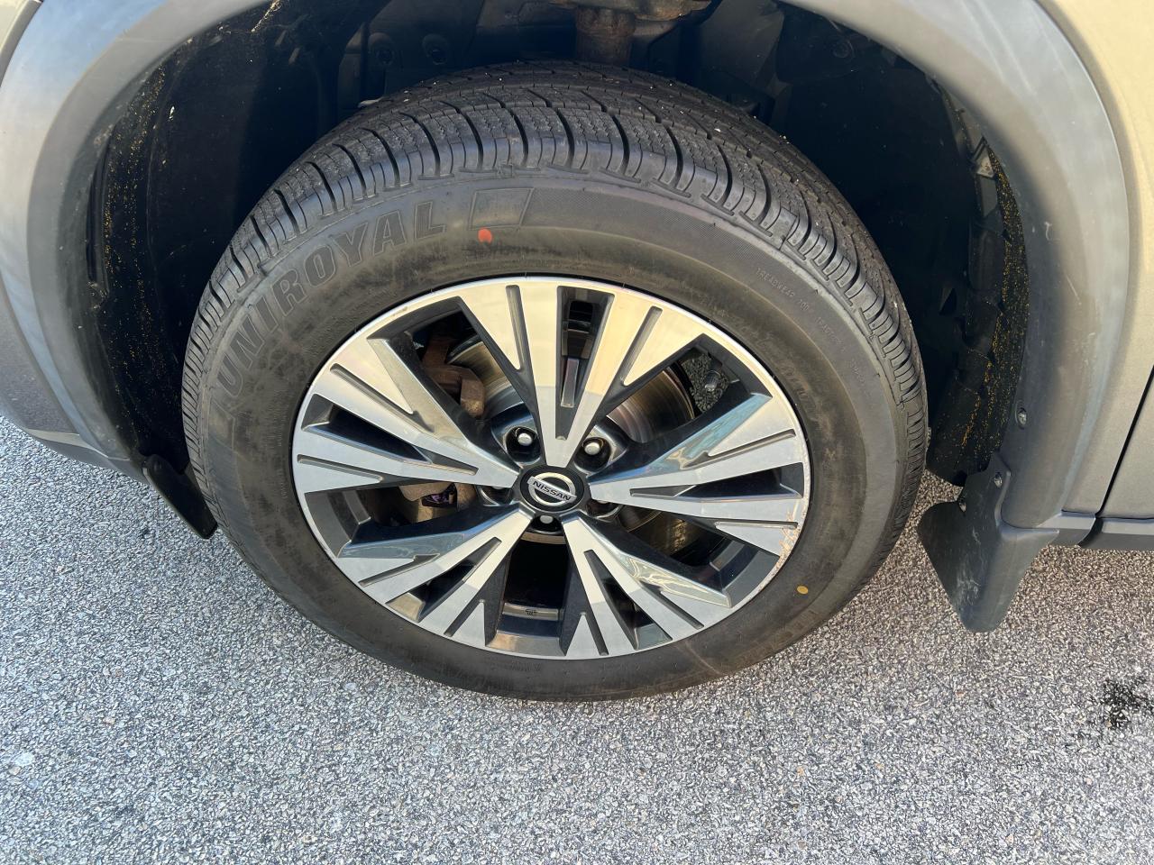 2021 Nissan Rogue SV AWD PANORAMIC MOONROOF, HEATED SEATS AND STEERING WHEEL Photo6