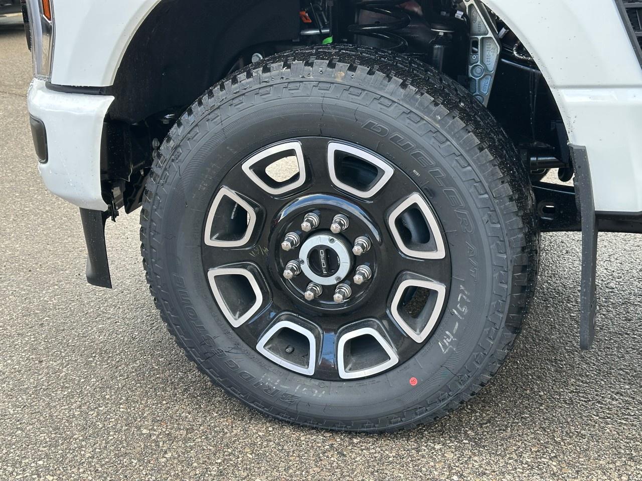 2026 Ford F-250 Super Duty SRW PLATINUM 4WD CREW CAB 6.75' BOX Photo