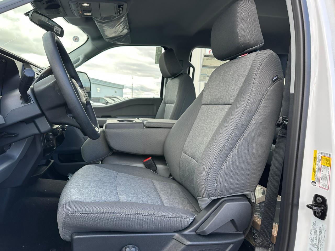 2026 Ford F-250 Super Duty SRW XL 4WD Crew Cab 6.75' Box Photo