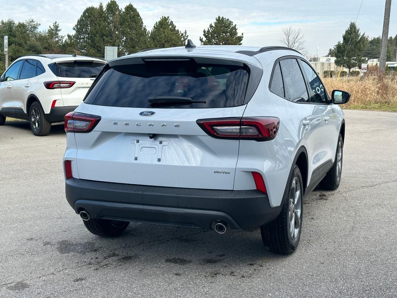 2026 Ford Escape Platinum AWD Photo