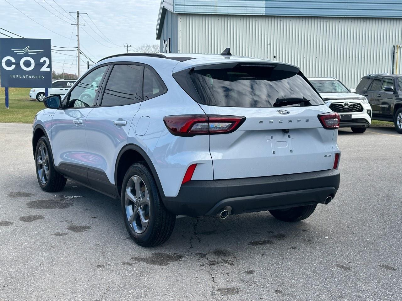 2026 Ford Escape Platinum AWD Photo