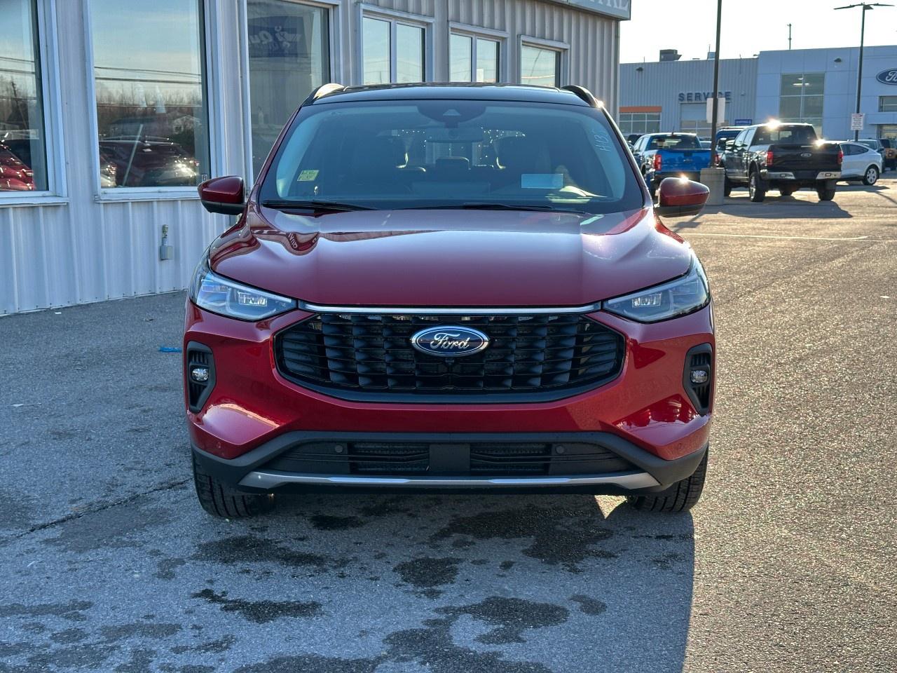 2026 Ford Escape Platinum AWD Photo2