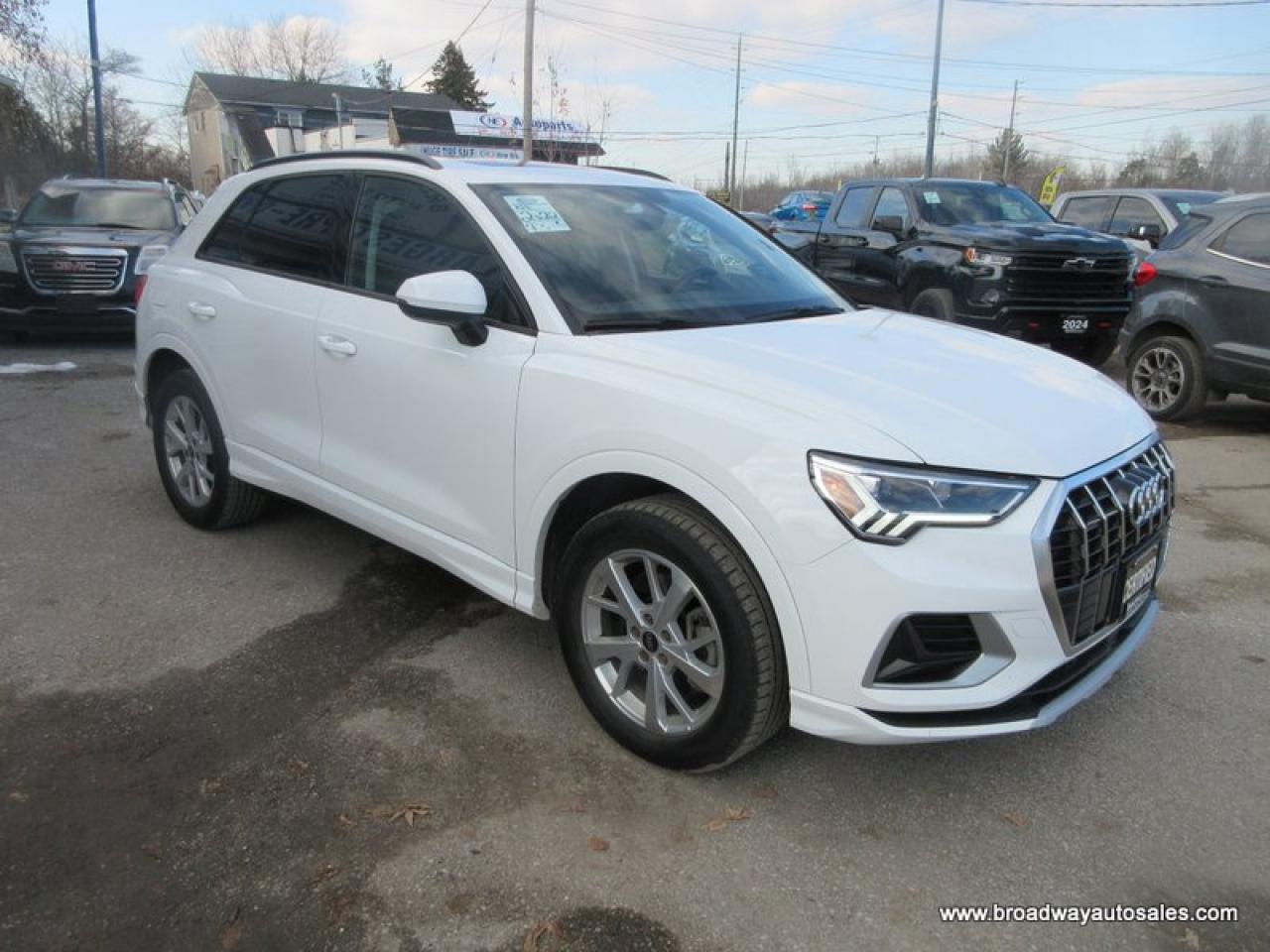 2022 Audi Q3 ALL-WHEEL DRIVE KOMFORT-MODEL 5 PASSENGER 2.0L - DOHC.. DRIVE-MODE-SELECT.. LEATHER.. HEATED SEATS.. POWER SUNROOF & TAILGATE.. BACK-UP CAMERA.. Photo4