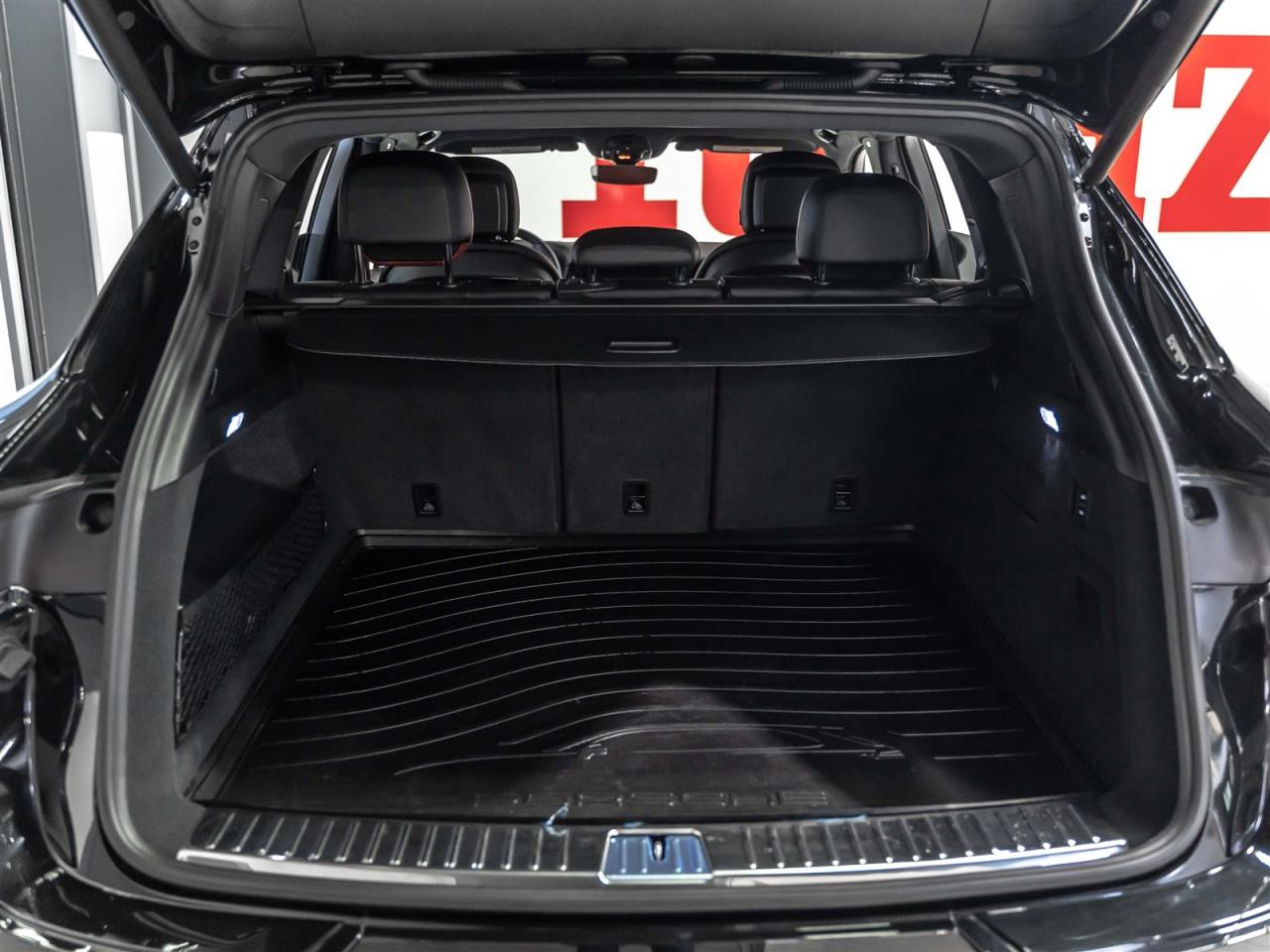 2025 Porsche Cayenne PREMIUM PKG|21 SPYDER WHEELS|ADAPT CRUISE|PASSENGER DISPLAY Photo