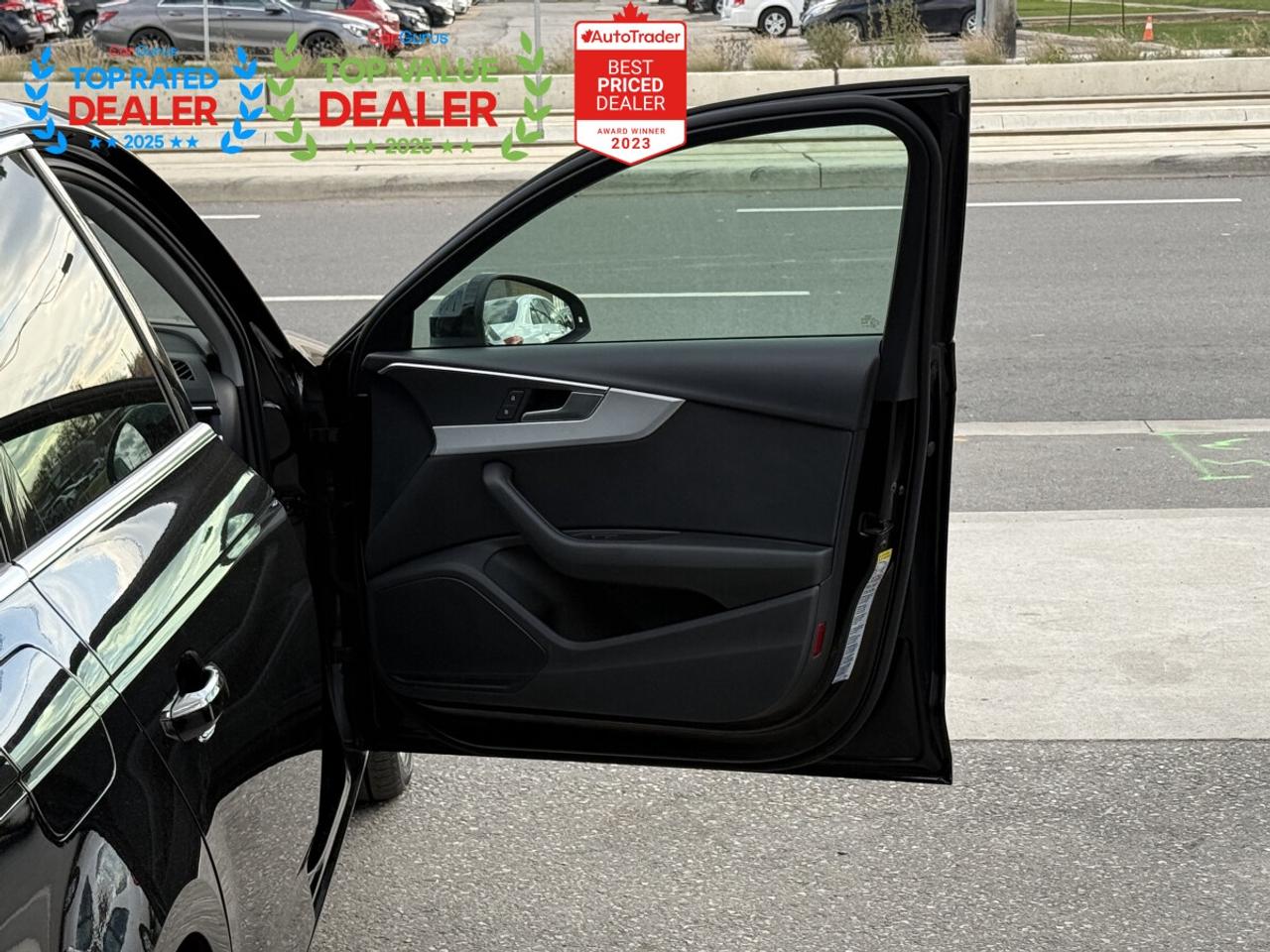 2019 Audi A4 PROGRESSIV | SUNROOF | APPLE CARPLAY | LOADED Photo