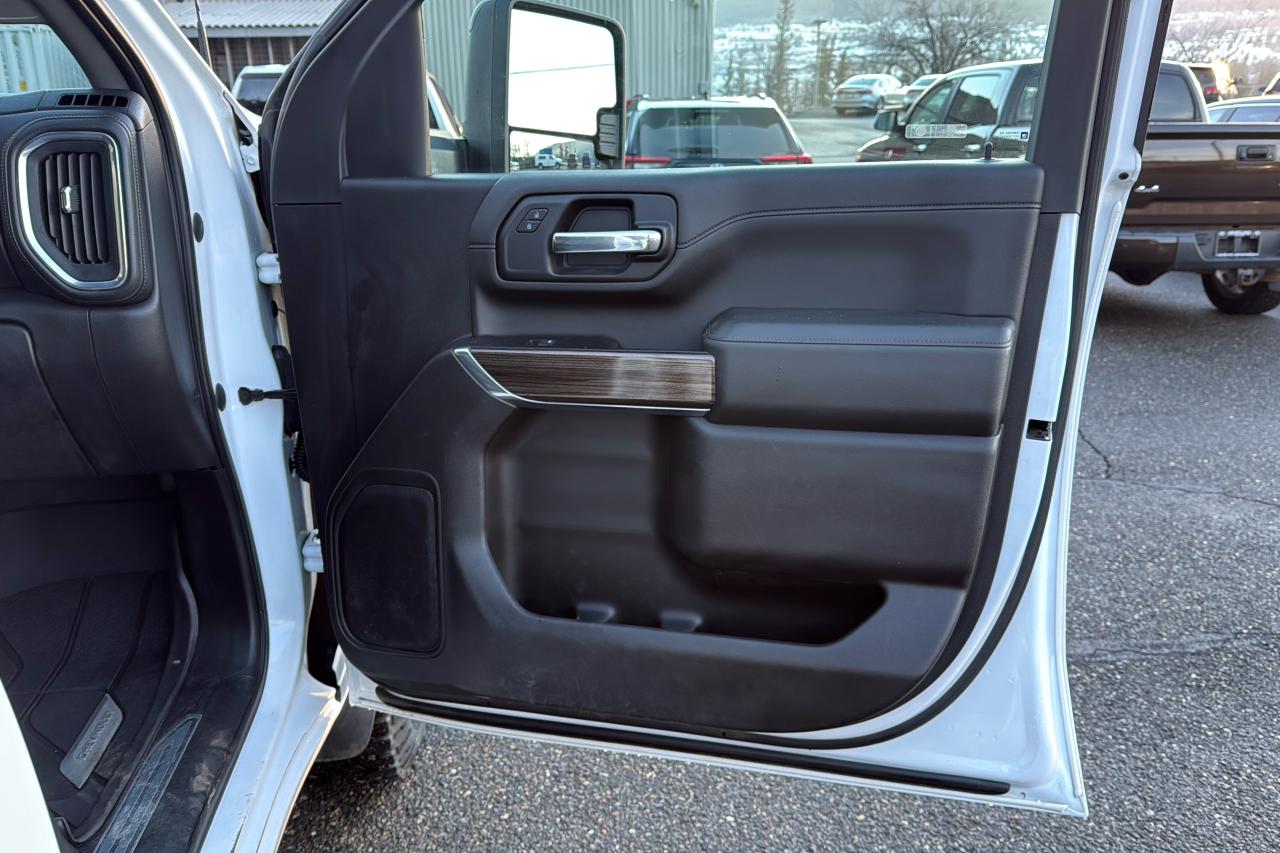 2022 Chevrolet Silverado 3500HD LT Photo