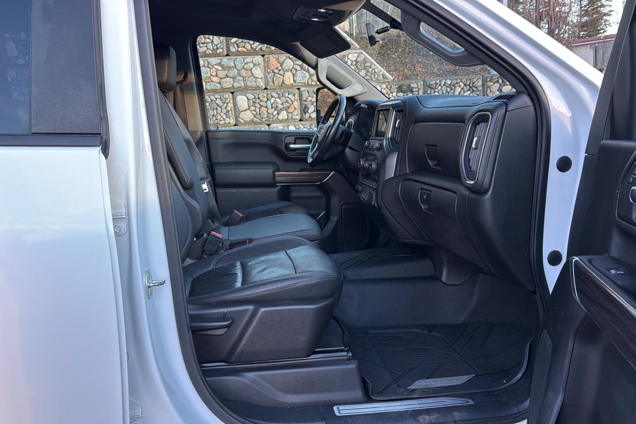 2022 Chevrolet Silverado 3500HD LT Photo