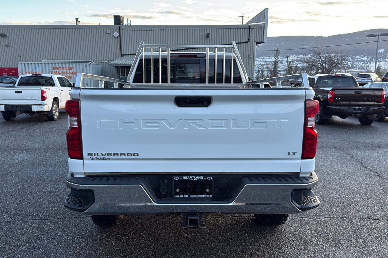 2022 Chevrolet Silverado 3500HD LT Photo