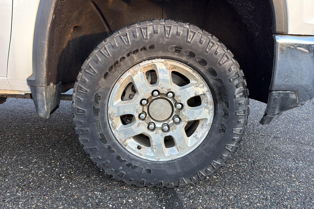 2022 Chevrolet Silverado 3500HD LT Photo