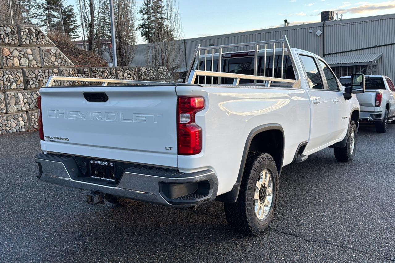 2022 Chevrolet Silverado 3500HD LT Photo