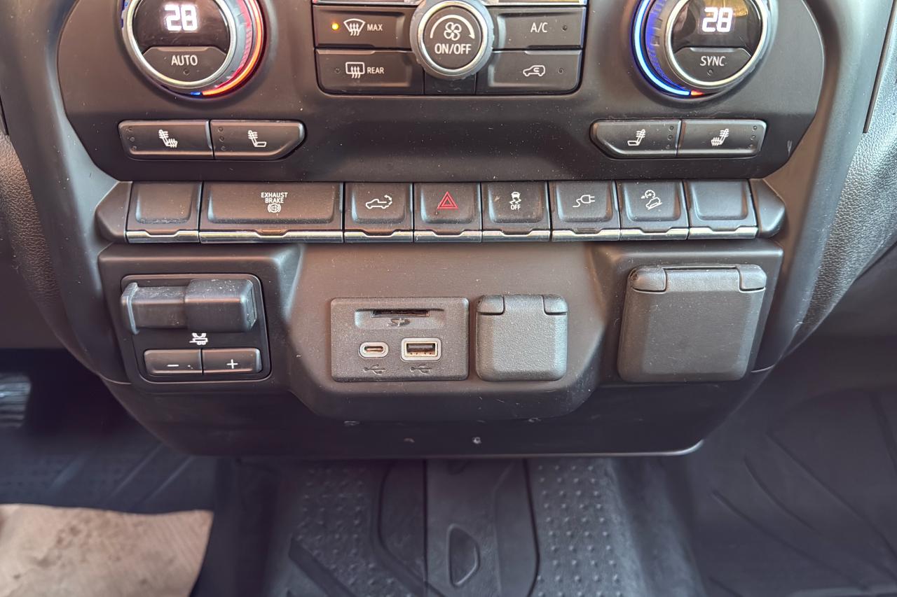 2022 Chevrolet Silverado 3500HD LT Photo