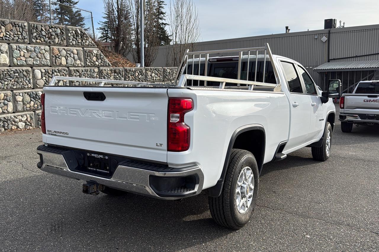 2022 Chevrolet Silverado 3500HD LT Photo