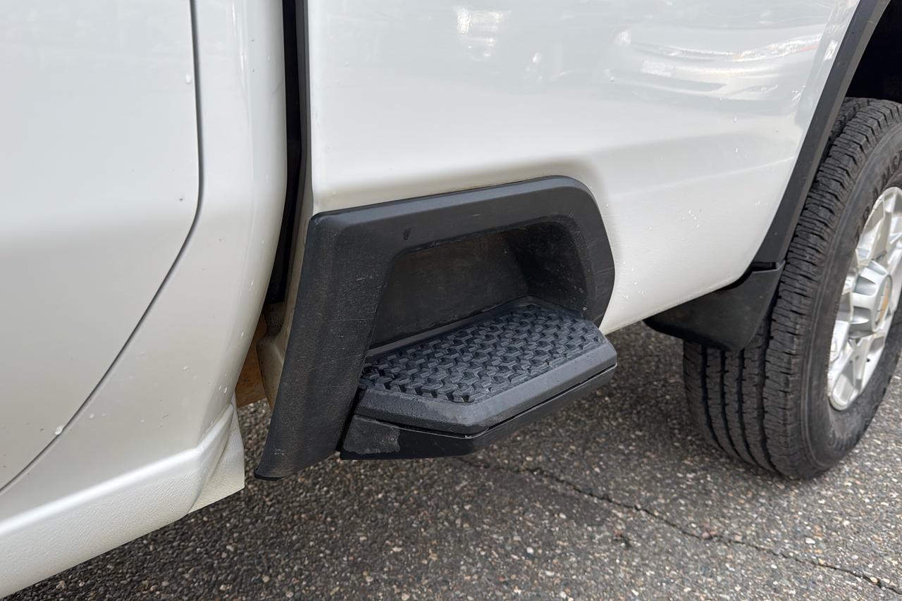 2022 Chevrolet Silverado 3500HD LT Photo