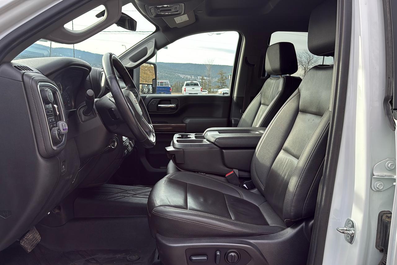 2022 Chevrolet Silverado 3500HD LT Photo