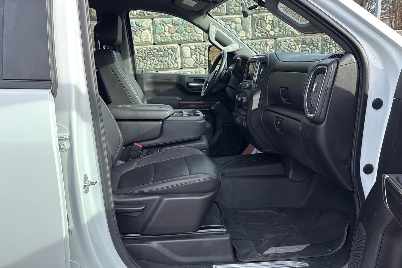 2022 Chevrolet Silverado 3500HD LT Photo