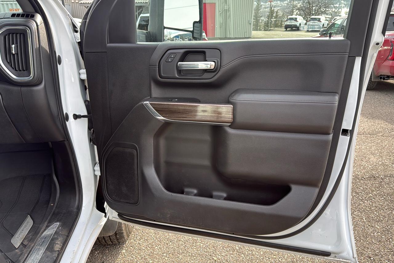 2022 Chevrolet Silverado 3500HD LT Photo