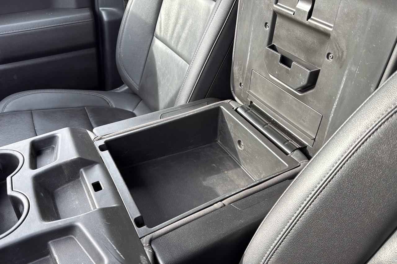 2022 Chevrolet Silverado 3500HD LT Photo