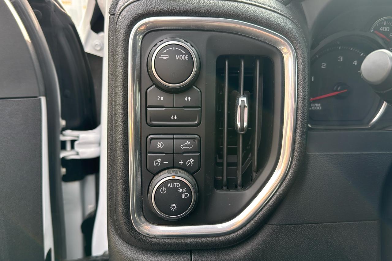 2022 Chevrolet Silverado 3500HD LT Photo