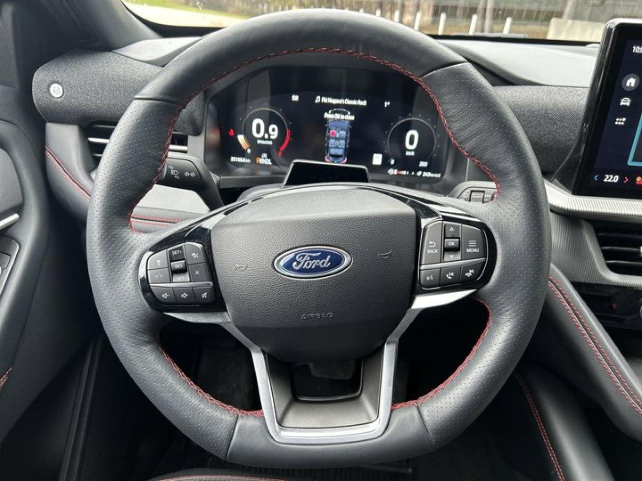 2025 Ford Explorer ST-Line 4WD | 2nd Row Captain Seats | 360 Camera | Remote Start Photo